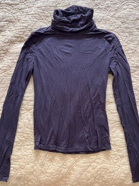 Long Sleeve Turtleneck Top in Grey Navy